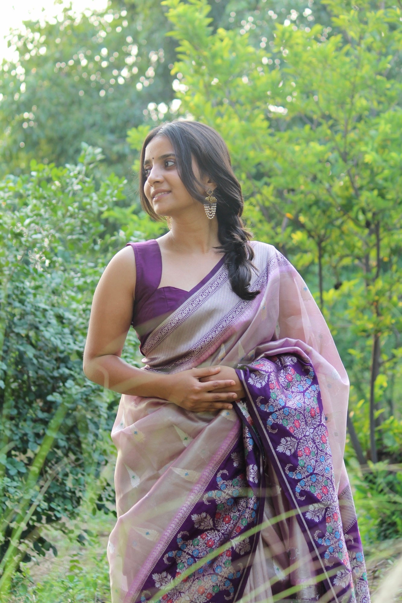 Contrast Floral Tissue saree