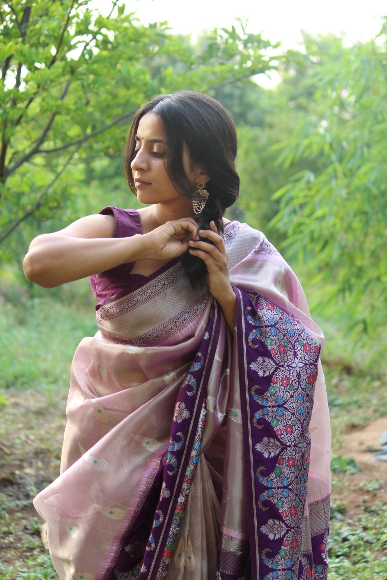 Contrast Floral Tissue saree